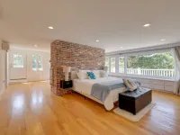 Cape Home w/Oceanview, Roof Deck Pool & Hot Tub Hotels in Wellfleet