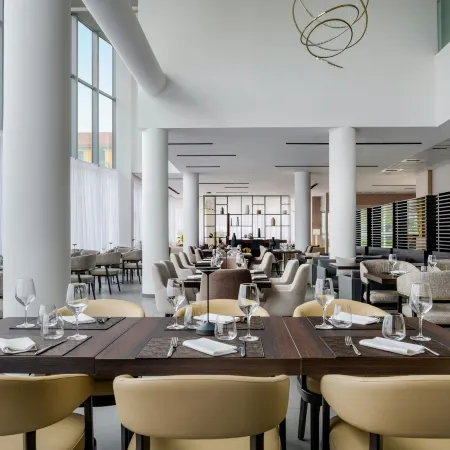 AC Hotel Milan Sesto Отели рядом с достопримечательностью «Станция метро Bignami»