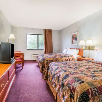 Days Inn by Wyndham Topeka Hotels near Wanamaker Square