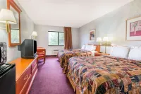 Days Inn by Wyndham Topeka - Pet friendly