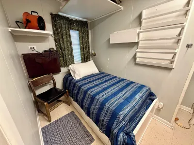 Front Row Venice Marina 3 Beds 1 Bath Sleeps 10 Huge Front Deck W/D Ice Wifi TV