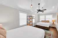 The Wildflower- Peaceful Retreat/7 Miles to Magnolia/Downtown Waco Hotels in McLennan County