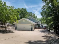Lakefront House w/ Private Dock in a Protected Cove -Swim, Kayak, Fish!  MM20 - 2-نجوم