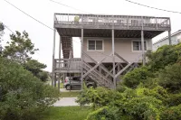 HATTERAS VILLAGE 4 BEDROOM - WALK TO OCEAN, MARINA, SOUND