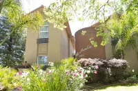Downtown Napa!  Unit B Walk to Everything! - ห้องครัว