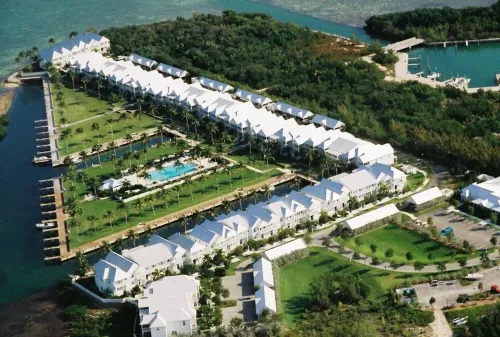 Marlin House 52: Gated Luxury Villa w/ Dockage, Sunset Views and Pool