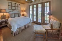 Beachfront House with Private Access - Complimentary Beach Chairs/Umbrellas