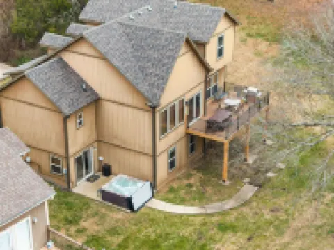 Pool&SplashPad Hot Tub PoolTable, Foosball, Lake, Shows, Golf, Shop, FUN