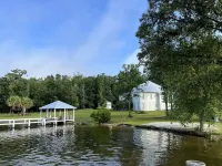 Great house with dock on Lake Murray SC.  Excellent for families, fishing, fun
