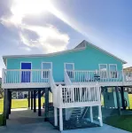 Adorable Beach house--2min walk to Beach!🏝