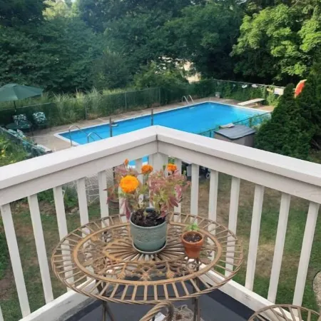 Potager Farm Historic Private Townhouse Sleeps 4 with Pool.