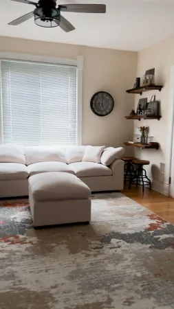 The Edge: Double King Bedroom Suite Отели в г. Шампейн