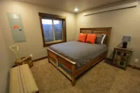 ShadyPines Cabin In The Black Hills w/Hot Tub & Centrally Located to Attractions