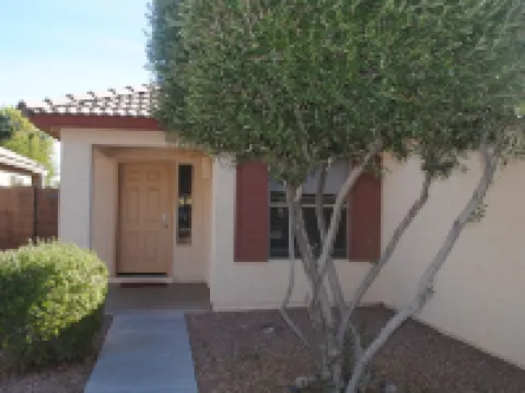 3BR Home with Heated Private Pool, Golf, & Mountain Views Hotels in Avondale