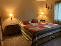 Cozy condo with private access to the Saco River