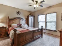 Luxury Escape, Private Hot Tub, Zero Entry Pool-Splash Pad +Air Hockey+Foosball - 4つ星