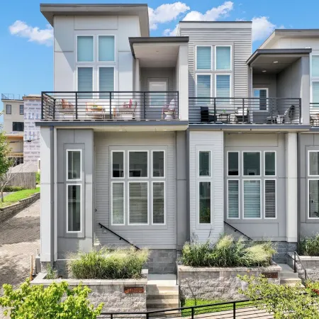 BIG GROUP TRIPS! PRIME LOCATION 2MILES TO BROADWAY!!! UP TO 5 HOMES TOGETHER!