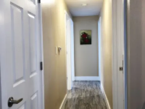 Modern & Remodeled 3bd/2ba duplex unit in Bothell - walk to UW Bothell, Downtown ボセルのホテル