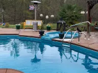 Down on the farm.... Hotels in Oconee County