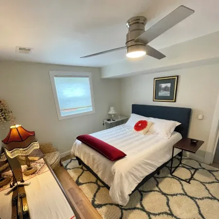 Bloomington Indiana Rental- 2BR/1BA Apartment on ground floor of duplex