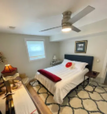 Bloomington Indiana Rental- 2BR/1BA Apartment on ground floor of duplex