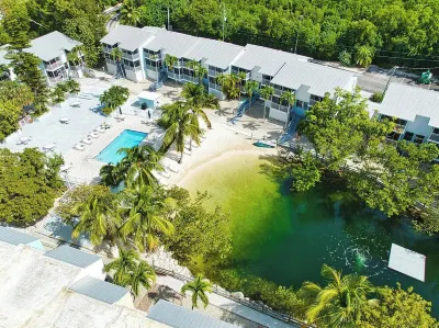 New! Lagoon-front 2-BR townhome, Key Largo, gated waterfront community, 2 pools Hotels near Dolphins Plus Marine Mammal Responder