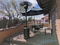 2 Bedroom Home in Tucson's City Center Hotel in zona Tucson Convention Center