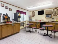 Super 8 by Wyndham Antigo Hotels in Langlade County