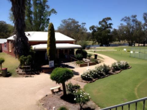 Town & Country Motor Inn