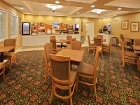 Holiday Inn Express & Suites Magnolia-Lake Columbia Hotels in Magnolia