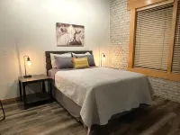Dakota Suite in Downtown Fargo Historic Building   Pet Friendly