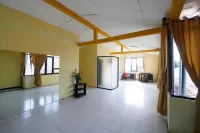 RedDoorz Plus Near Undip Tembalang Hotel a Tembalang