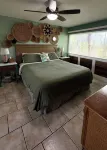 Air Conditioning,Pool, Surf Boards &Beach Supplies,Pool, Lanai,Sleeps 4, Kitchen - 3-Star
