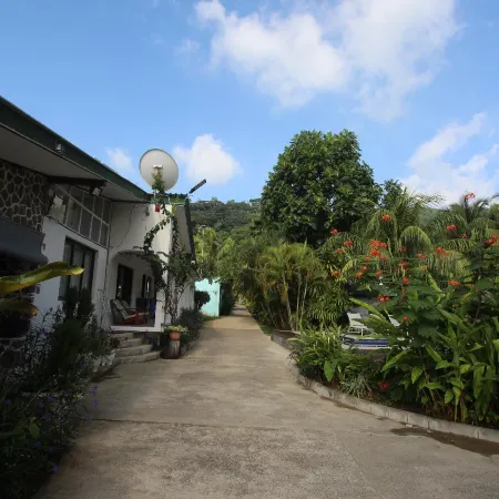 Castaway Lodge