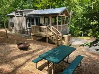 Nature’s Cove Cabin B-kayaks/fire pit/pet friendly