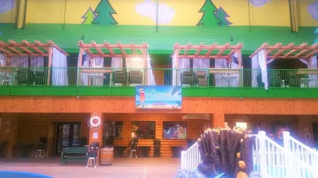 Splash Universe Resort Отели в г. Monroe County