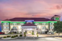 La Quinta Inn & Suites by Wyndham Tucumcari Các khách sạn gần Mesalands Community College