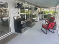 Spacious 5 bedroom home with WiFi and air conditioning in charming Brandon.