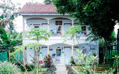 Resort Alam Segar Hotel dekat Dsn Pari Buniseuri