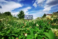 "Brunnenhaus": Stylish vacation home with Mediterranean courtyard and huge garden