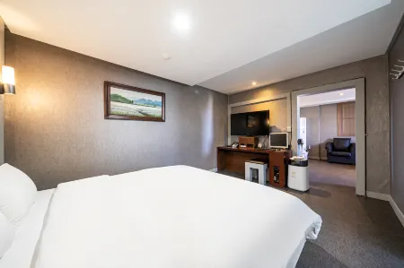 Gongju Hotel Geumgang Отели в г. Конджу
