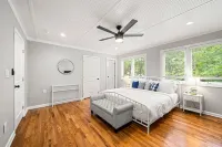 Serene 3BR Home in Historic Downtown Norcross - Balkoner