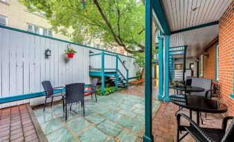 North House - St Ursule Two-Storey Oasis