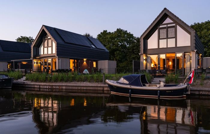 Water Villa in Balk by Slotermeer Lake
