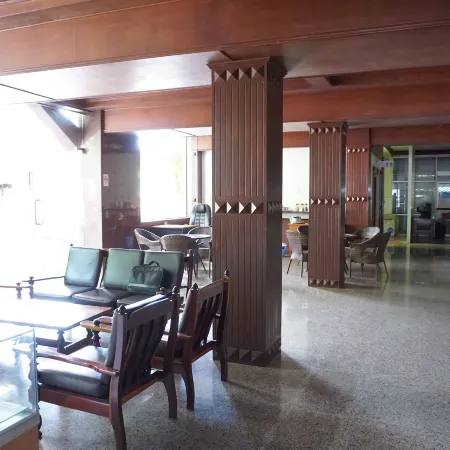 Sri Chumphon Hotel