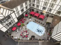 The Cheshire - Pool