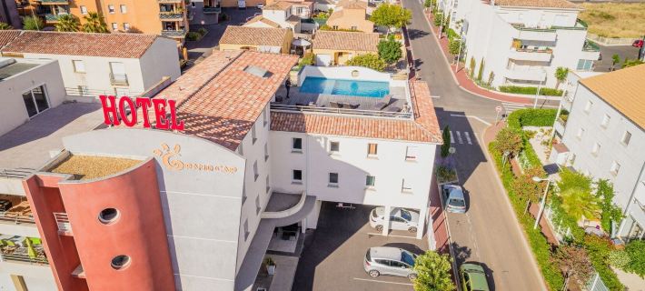 Hotel Grand Cap Rooftop Pool Отели в г. Агд