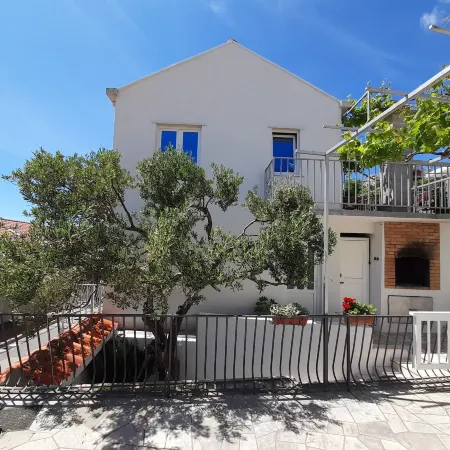 Apartments Knego