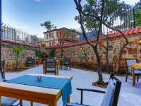 Atelya Art Hotel Hotels near Clock Tower