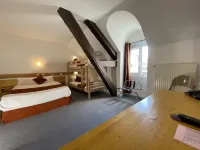Hotel de La Gare Hotels in Eygliers